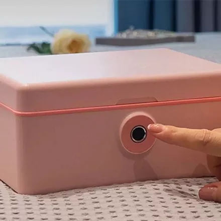 Storage box