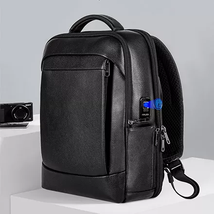 Smart Fingerprint Anti-theft Backpack-Protecting Your Valuables on the Go